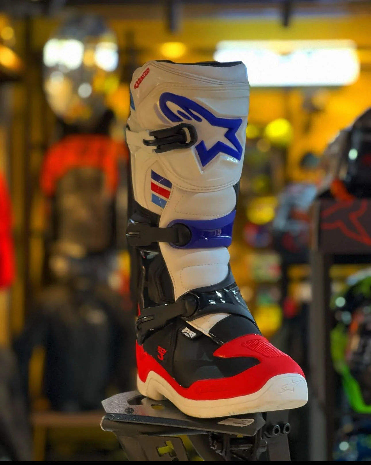 Botas AlpineStar azul blanco naranja