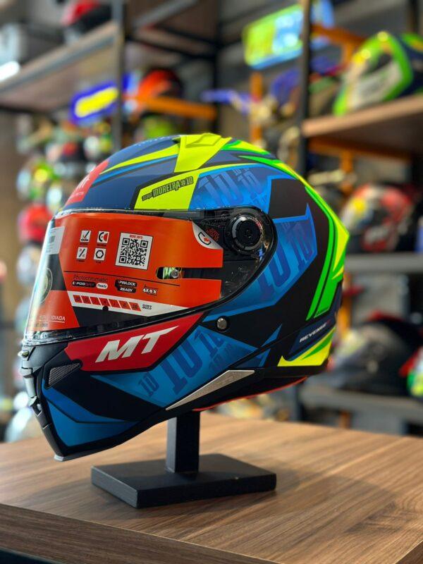 Casco integral MT Revenge