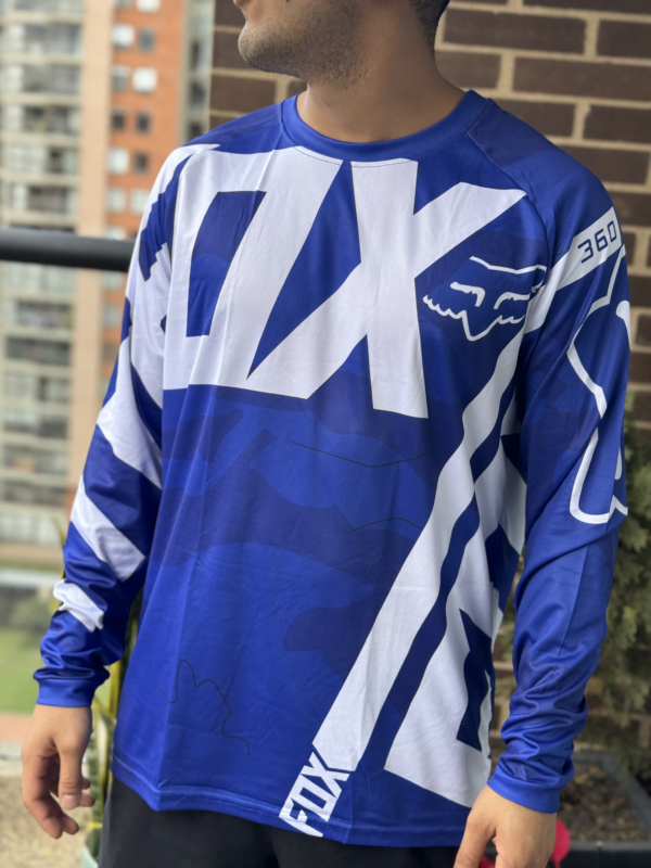 Jersey buzo fox AAA hombre modelo - Image 7