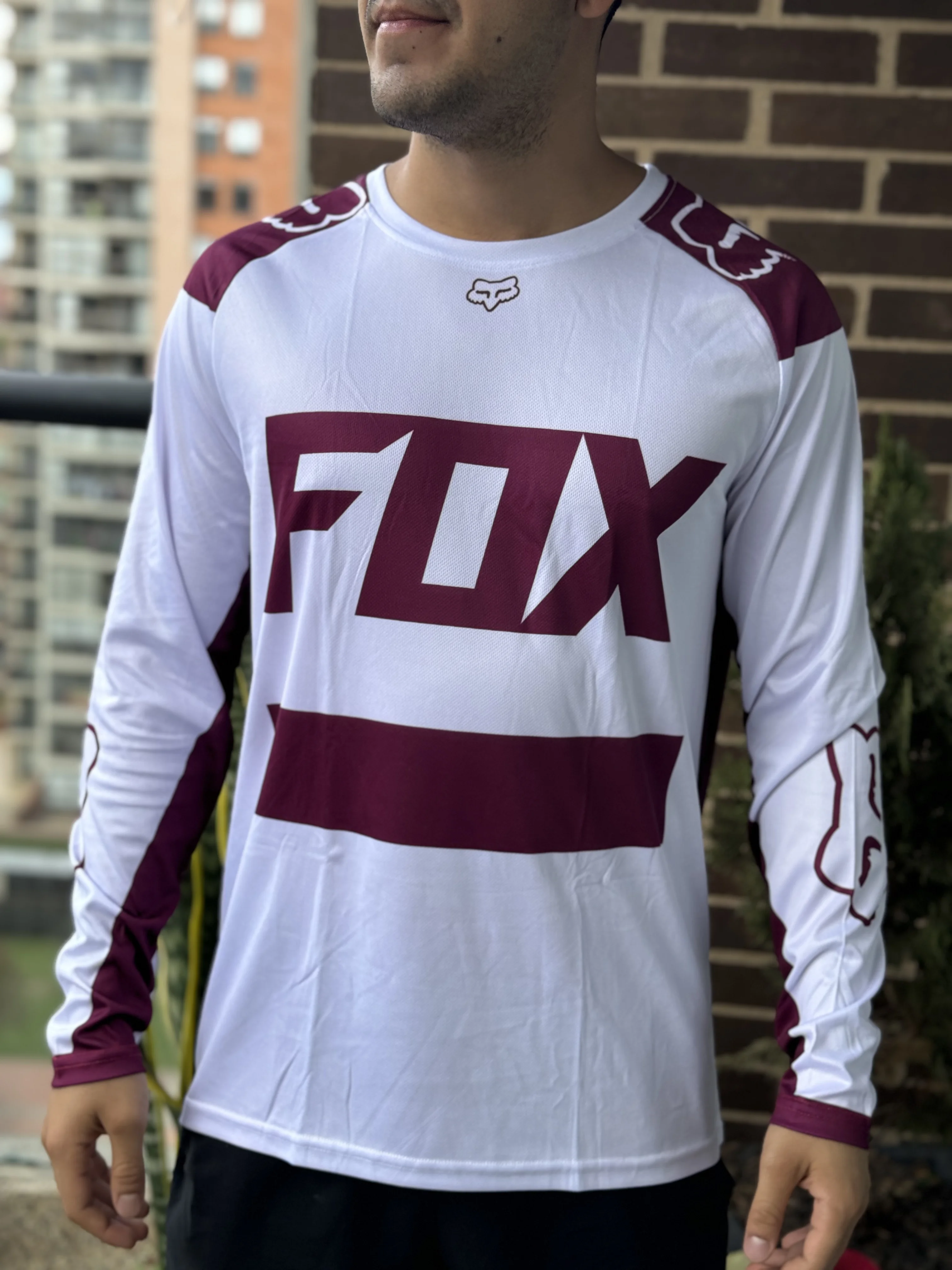 Jersey buzo fox AAA hombre modelo - Image 2