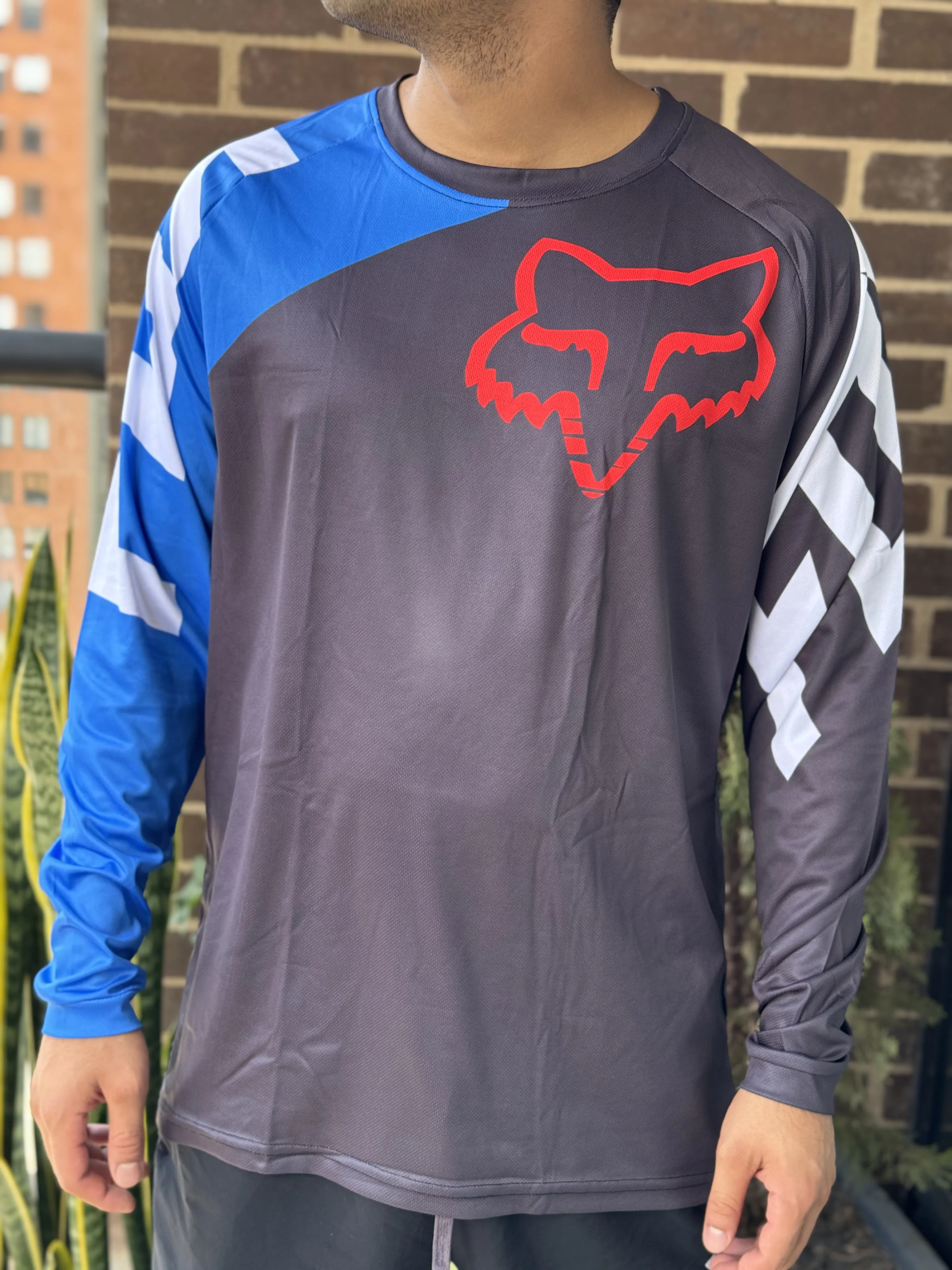 Jersey buzo fox AAA hombre modelo - Image 14