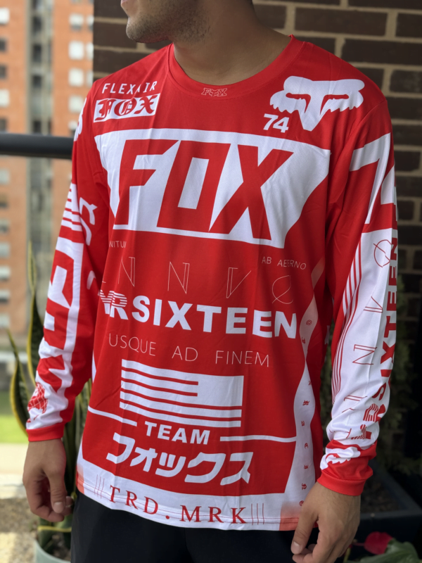 Jersey buzo fox AAA hombre modelo - Image 11